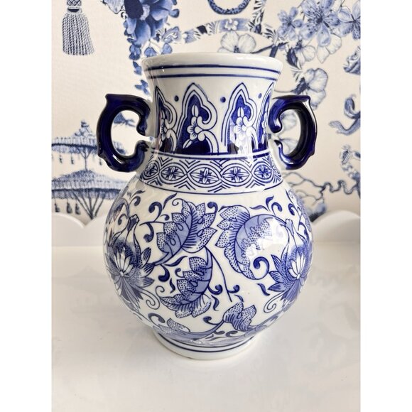 VTG Two-Handle Chinoiserie Blue & White Vase 10"H x 8"W Home Decor - Picture 1 of 10